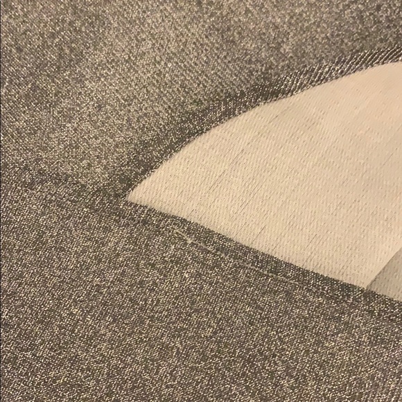 Shiny top - Picture 4 of 4